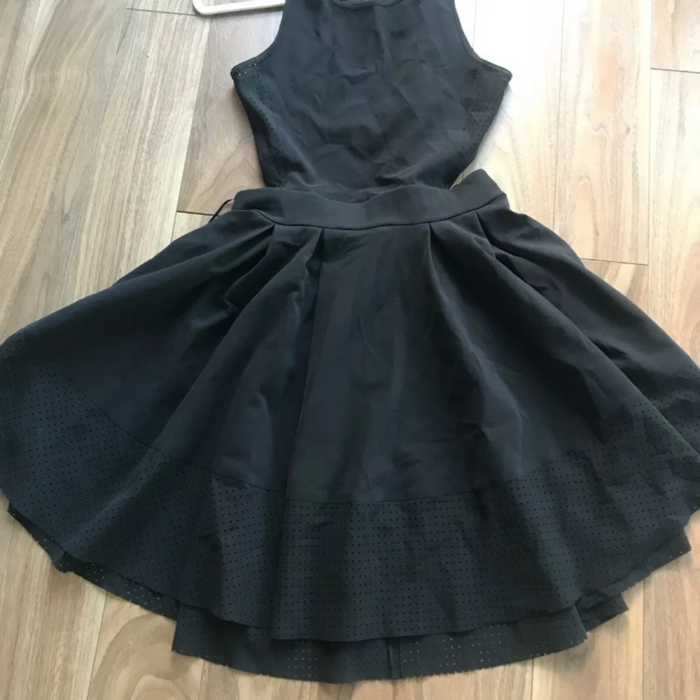Lululemon Away dress size 8 NWOT